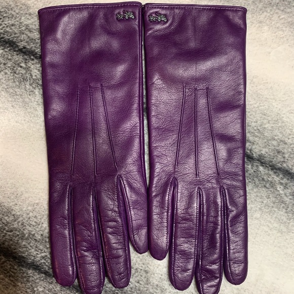 Coach Heritage Logo Leather Gloves Iris - Picture 1 of 6